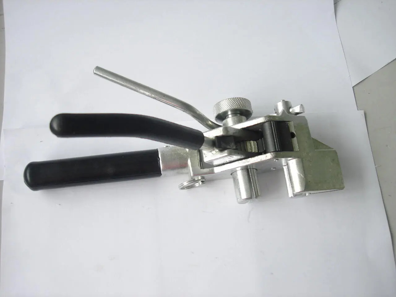 Kìm xiết đai inox LQA-001